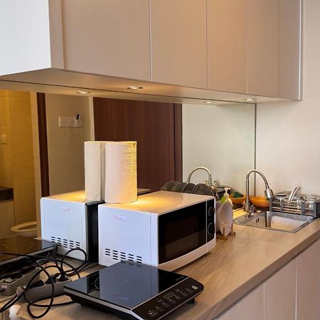 Nagoya Thamrin Apartment High Floor With View 外观 照片