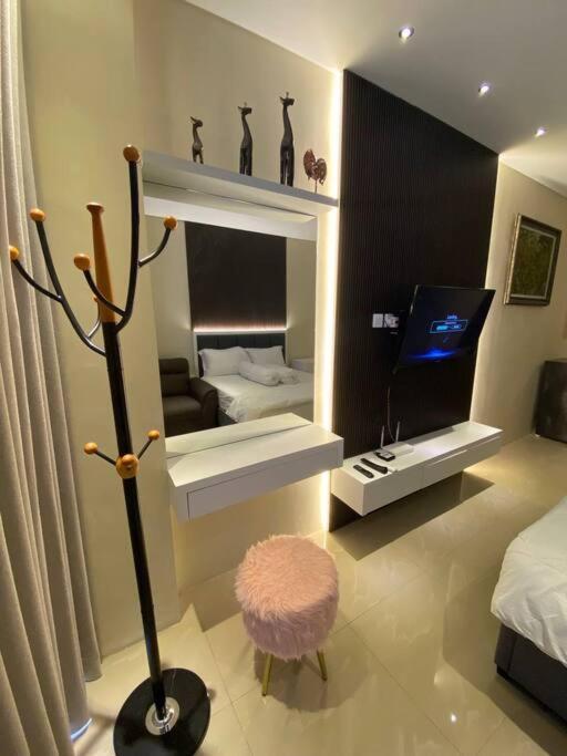 Nagoya Thamrin Apartment High Floor With View 外观 照片