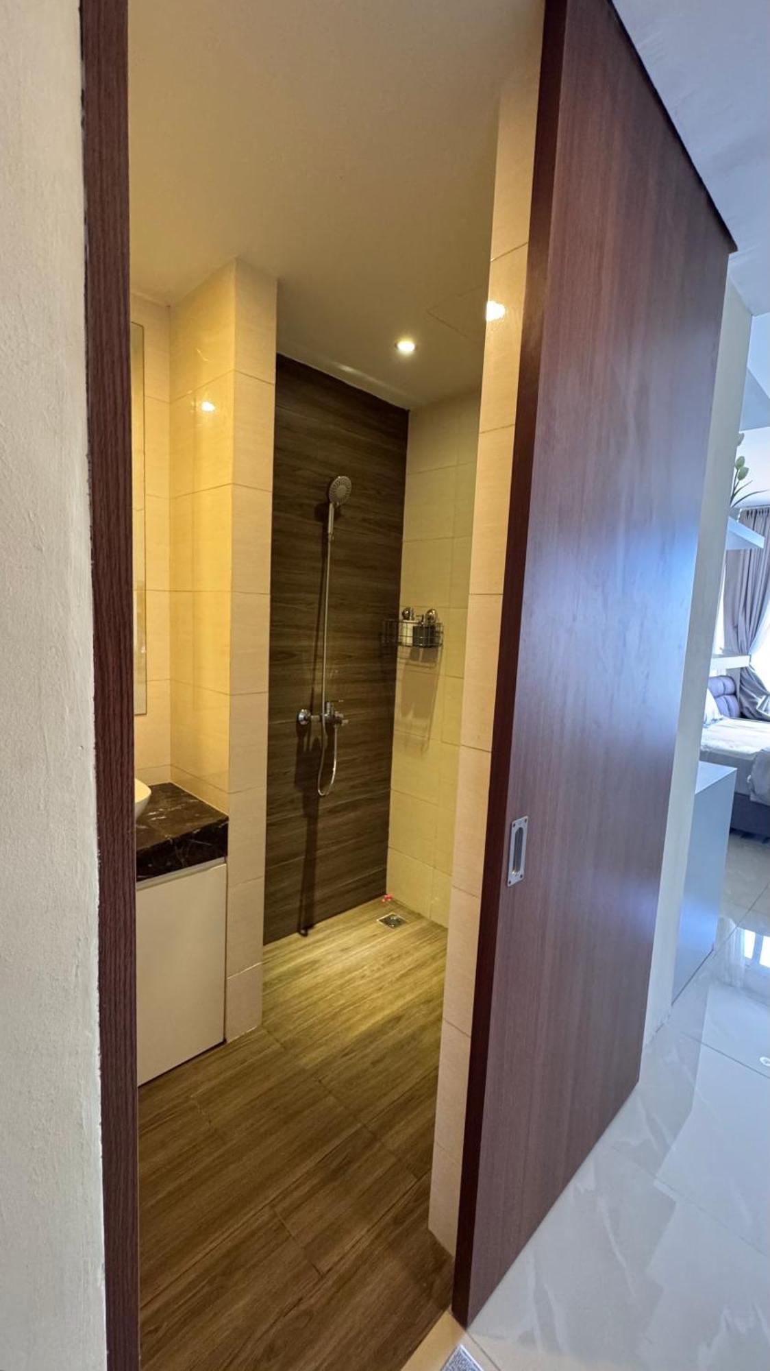 Nagoya Thamrin Apartment High Floor With View 外观 照片