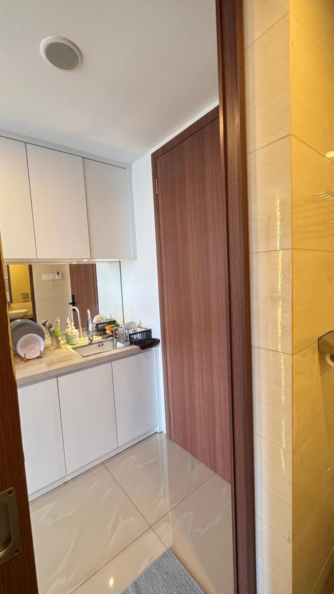 Nagoya Thamrin Apartment High Floor With View 外观 照片